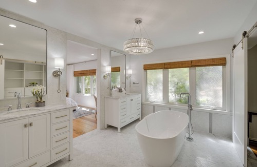 Woodside House | Luxury Woodside Vacation Rental w/ Patio
