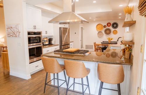 Tustin House | Magnolia Park View-Family friendly, 3BR, 2B, quiet cul-de-sac. Disneyland close