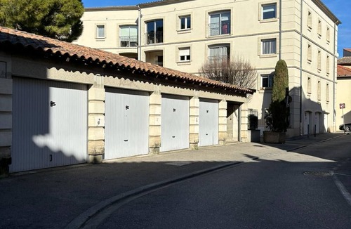 Avignon City Centre House | Maison Climatisée Avec Parking et Rooftop