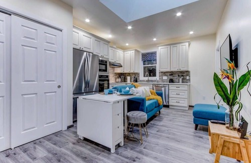 North Central House | Marbella Lane Cozy 2BR Studio Duplex Home