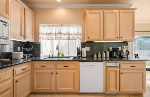 Rowland Heights Cottage | Marbella Lane - Revitalizing Getaway w Pool