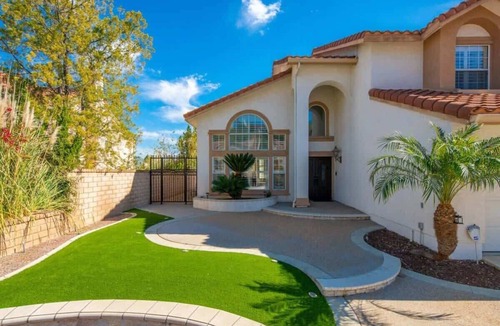 Rowland Heights Cottage | Marbella Lane - Revitalizing Getaway w Pool