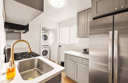 Ontario Cottage | Marbella Lane - Serene Haven Retreat 3BR