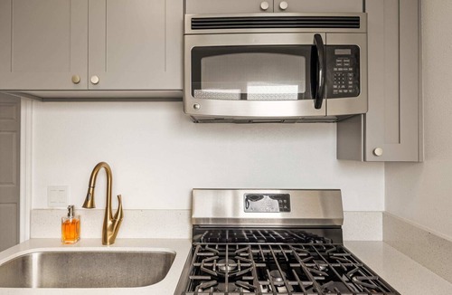 Ontario Cottage | Marbella Lane - Serene Haven Retreat 3BR