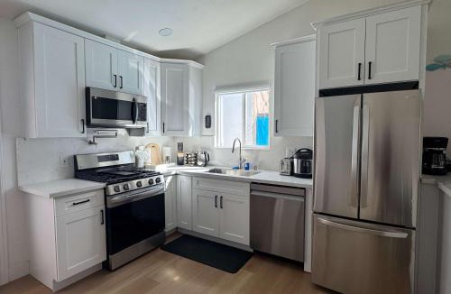 Harbor House | #Marbella Lane - Stylish Haven Near City Center