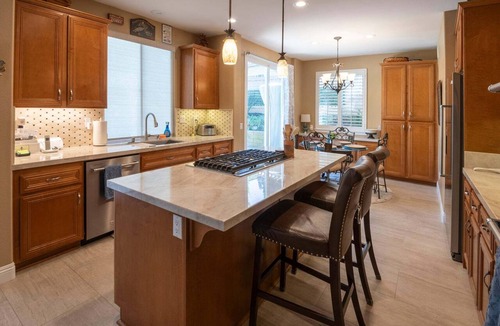 Aviara House | Mariposa Haven - 2-Story 4 Bedroom, 4-Bathroom Luxury Home
