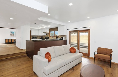 Midway City House | Massive Pool 5 Bedrooms Home Close to Disneyland/Huntington Beach