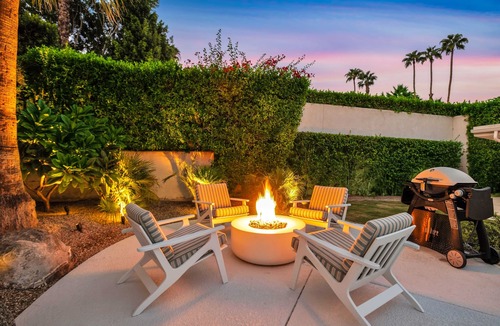 Vista Las Palmas House | Mid-century Alexander home in Vista Las Palmas w/pool & mountain views
