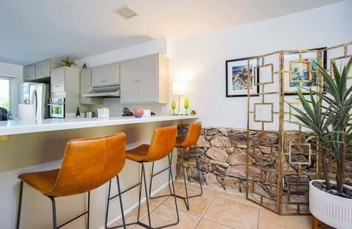 Old Las Palmas Condo | Mid-Century Modern Desert Escape