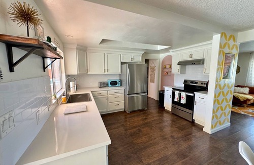 Yucca Valley House | Mid-Century Pool & Spa Games Near JTree Park