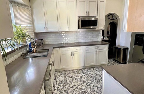 Los Angeles House | Mid-Century Spanish Villa near SoFi & LAX. Pet-Friendly!