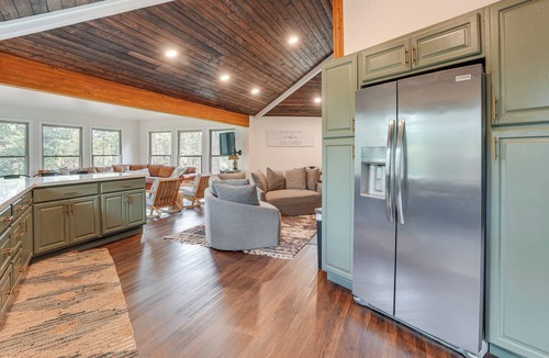 Iron Springs Cabin | Mid-Mod Mountain Cabin Near Thumb Butte Trails!