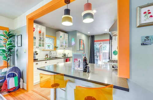 New Era Park House | Midtown Oasis | BBQ, Deck, Games & Artistic Vibes