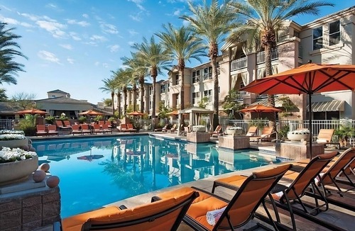 Gainey Village Villas Hotel | Minutes Away from Phoenix Art Museum! Enjoy Full Kitchen & Free Parking!