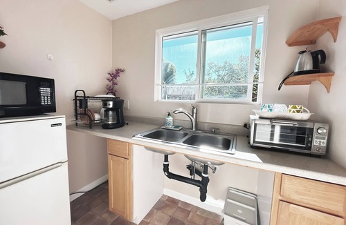 Mira Mesa House | Mira Mesa Private Suite with Private Bath & Entry #2