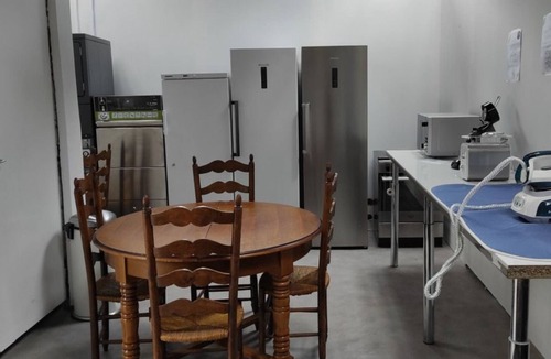Challes-les-Eaux House | Mobile home with terrace for 6 in Challes-les-Eaux