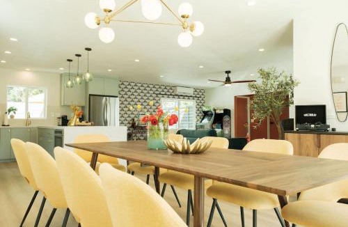 Uptown Design District Villa | Mod Retreat in Vibrant Palm Springs