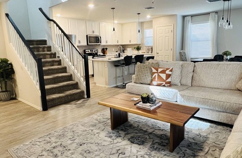 Sycamore Farms House | Modern 3 Br, 2.5ba desert villa