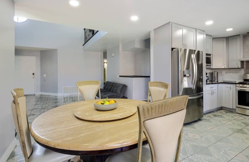 Moreno Valley House | Modern 3BR Bay Stay: pet/family-friendly, yard, parking, W/D, near hospitals