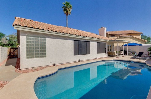 Garden Lakes Landing House | Modern 3BR w/Private Heated Pool Near Westgate + Cardinals Stadium + Race Way,