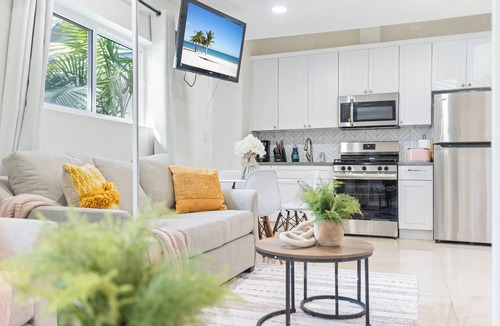 Gardena House | Modern ADU in Gardena – Perfect for Relaxing Stays