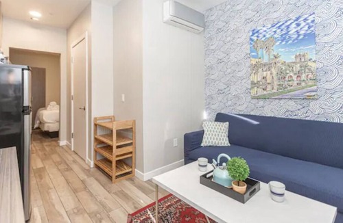 Midway District House | Modern Apt by SeaWorld Near All w/ Wifi & CableTV