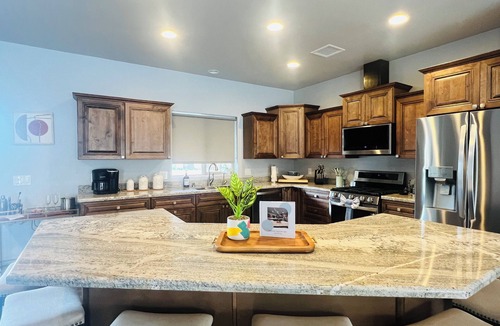 Cottonwood-Verde Village House | Modern Bright start New built