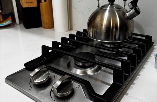 Saratoga Apartment | Modern Guesthouse With Amenities in Quiet Saratoga