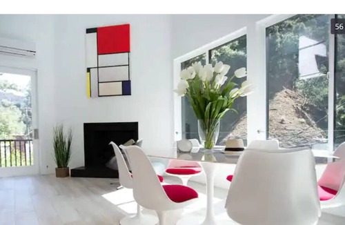 Beverly Glen House | Modern luxury house in Beverly Hills cul-de-sac
