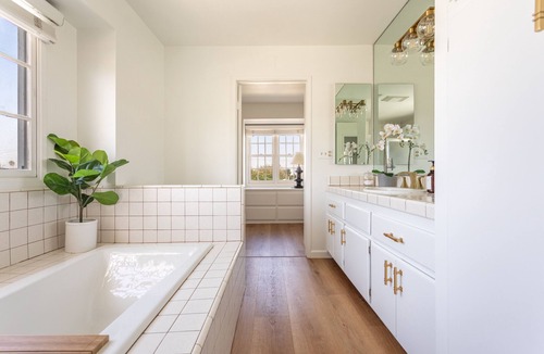 Del Aire House | Modern Luxury in Sunny L.A. Retreat