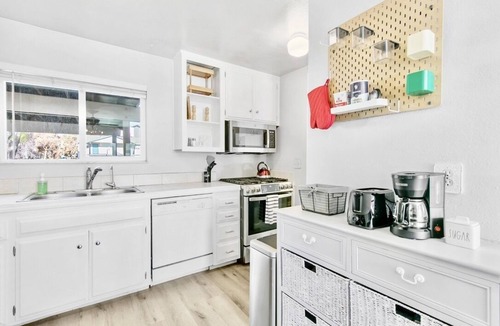Northeast Reno House | Modern Private Retreat Near Riverwalk District!