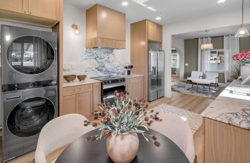 Midway City House | Modern Retreat Near Disneyland: Prime Location