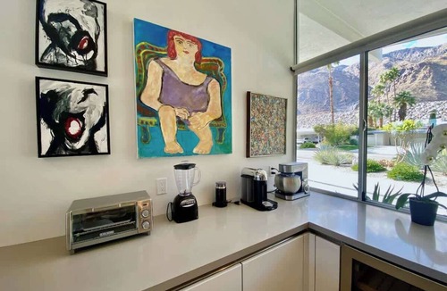 Vista Las Palmas House | Modern Rose - A Vista Las Palmas Beauty
