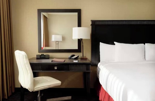 Little Tokyo Hotel | Modern Stay Close to Civic Center: Two Urban Accommodations