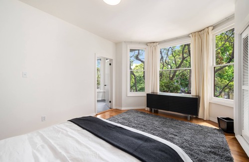 Duboce Triangle Apartment | Modern stunner in the heart of Duboce Triangle/Castro