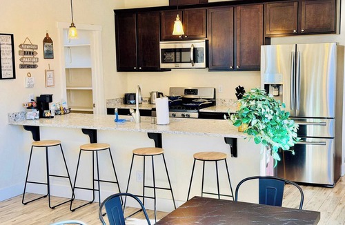 Reno/Tahoe Airport House | Modern Stylish 4BR Retreat|Sleeps 12