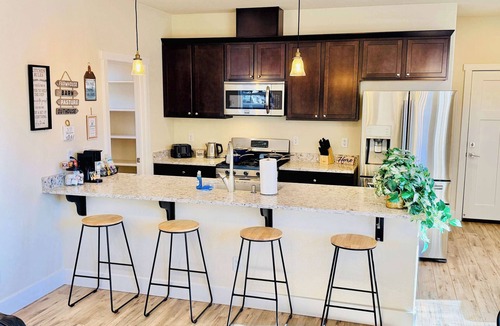 Reno/Tahoe Airport House | Modern Stylish 4BR Retreat|Sleeps 12