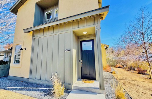 Reno/Tahoe Airport House | Modern Stylish 4BR Retreat|Sleeps 12