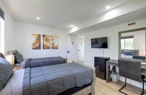 North Hollywood Apartment | Modern Townhouses in Studio City