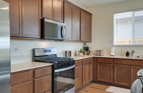 Modesto House | Modesto Area Family Getaway w/Patio & Backyard!