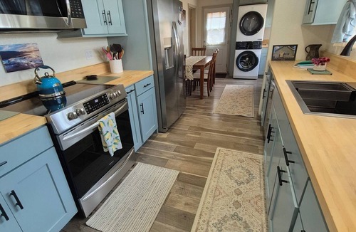 Westwood House | Molly's Modern Mountain Getaway - Minutes to Lake Almanor