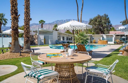 Desert Park Estates House | Monkey Tree Hotel 10