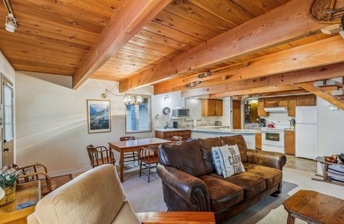 Chamberlands House | Monthly Lease - Little Cub by Tahoe Getaways - Pet Friendly 3BR on West Shore