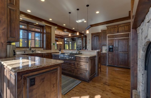 Truckee House | Monthly Lease - Morningstar By Tahoe Getaways - Luxury Grays Crossing 4 BR w Pool Table