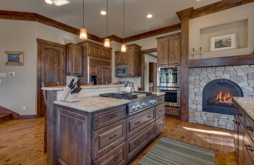Truckee House | Monthly Lease - Morningstar By Tahoe Getaways - Luxury Grays Crossing 4 BR w Pool Table