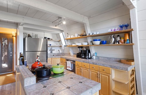 Truckee House | Monthly Lease - Nordic Retreat by Tahoe Getaways-2 BR at Tahoe Donner -w/Hot Tub