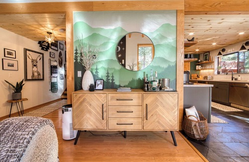 Truckee House | MONTHLY LEASE Owl's Nest By Tahoe Getaways - Tahoe Donner w HOA Access