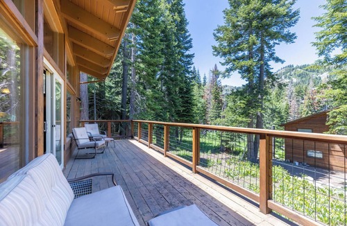 Alpine Meadows House | Monthly Lease - Pine Trail at Alpine Meadows - Pet Friendly w Hot Tub at Alpine Meadows
