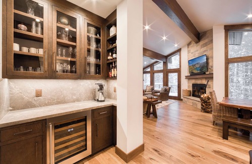 Alpine Meadows House | Monthly Lease - Powder Creek by Tahoe Getaways - 4BR Gorgeous Creekside in Alpine Meadows