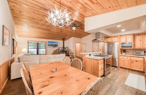 Truckee House | Monthly Lease - Sweet Retreat at Tahoe Donner by Tahoe GetawaysPet Friendly w/HOA